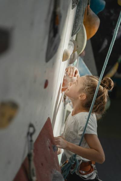 Cours d'escalade pour enfants Vertical Park Avignon le Pontet 